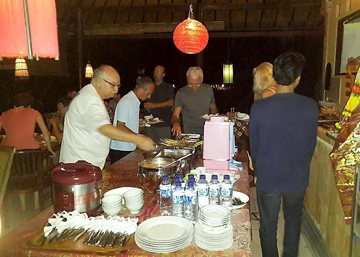 ホリデーパーク Beten Waru And Restaurant 3*